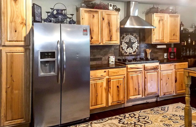 Haven House - 5 Bedroom/2 Bath, Gameroom + Firepit