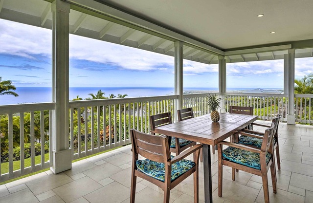 Hawaii Home w/ Lanai + 180 Degree Ocean Views