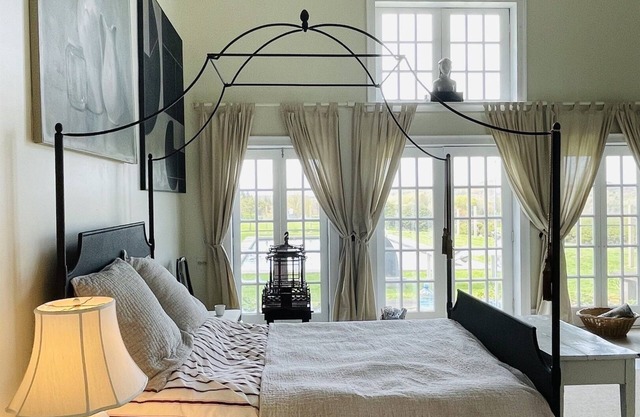 Hawkfield Pool House