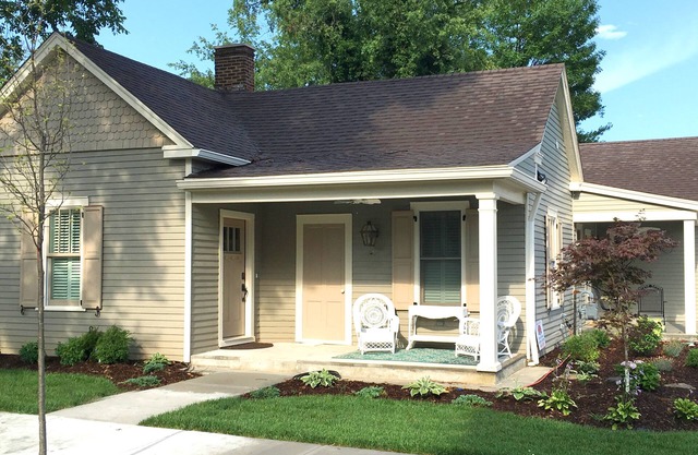 HayJac House - Perfect Downtown Location and the Living is Easy.
