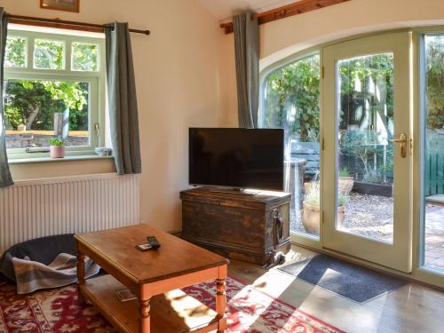 Hazels Cottage - Uk40198