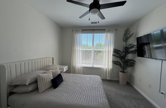 Heart of Bartram Escape! No Cleaning Fee