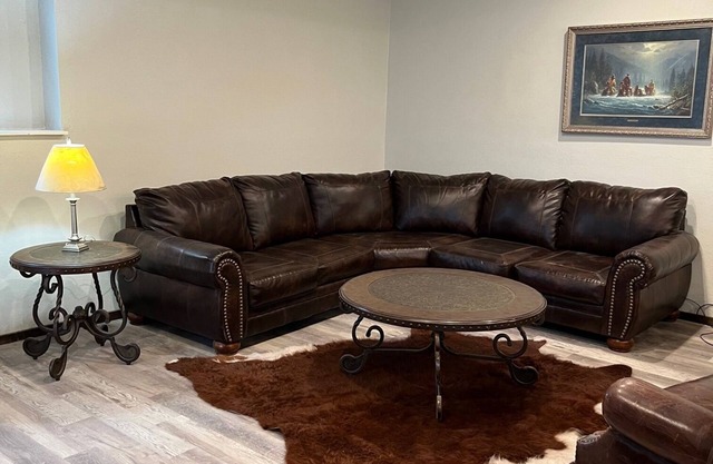 Heart of Texas Near Downtown 1BR/1BA Remodeled Master