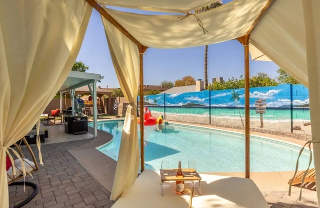 Heated Pool/Hot tub in heart of Tempe/ASU/Scottsdale