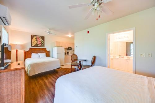 Heated Pool, Private Patio Naples Resort Retreat!
