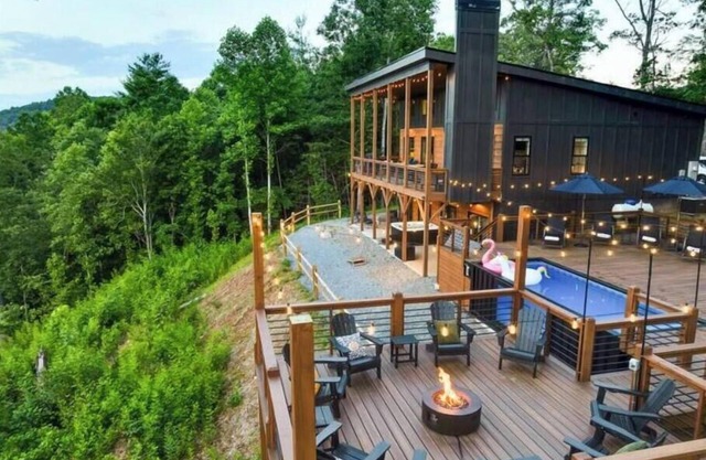 Heated Pool-Sauna-Mountain Views-Hot Tub-Game Room