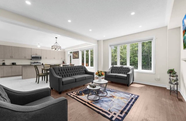 Heaven Beach House. 2 min Drive.