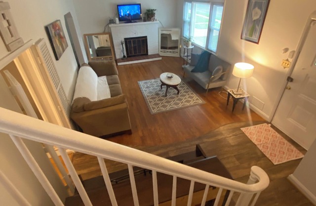Heavenly Luxury, Bright & Spacious – Near Downtown - Kitchen- Workspace, Laundry