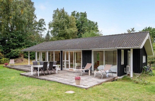 "Heino" - 3.5km from the sea by Interhome