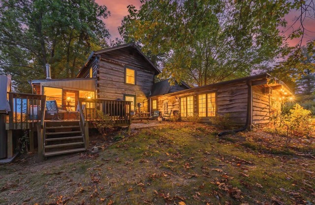 Helmsburg Homestead Historic Log Cabin in Nashville Indiana