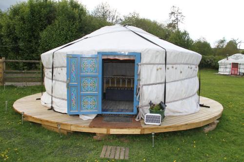 Hemsford yurt camp - Devon Yurts