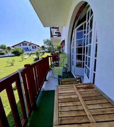 Hendaye a 6mn a pied de la plage parking privé