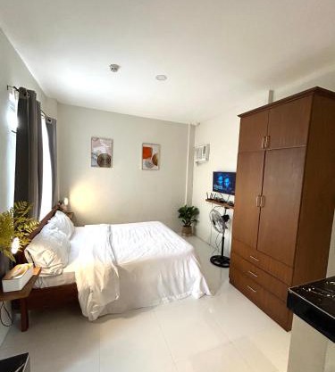 Henry residences Apartment Studio type close to SM, Walking St, Airport