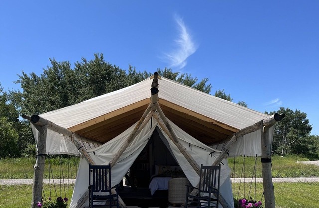 Heritage Ranch 'Bridger' Glamping Tent (7)