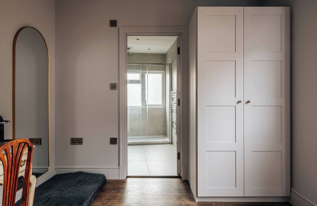 Hermes Hotel by Nestor