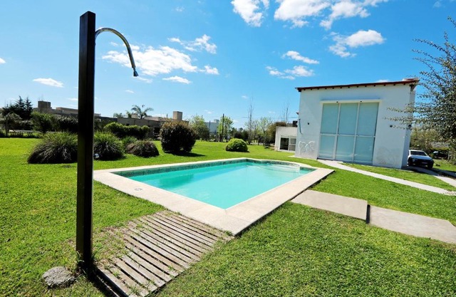 Hermosa Casa con Pileta Roldán Funes Rosario