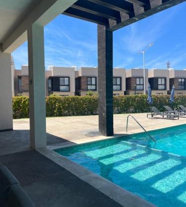 Hermosa Casa, terraza y alberca