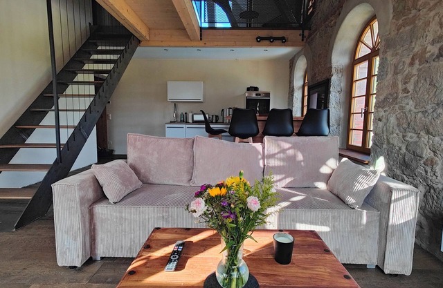 HexenburgbeiDresden 3 Zimmer Architektengaleriewohnung mit eigener Sauna, 2 Kaminen - Nähe Sächsische Schweiz