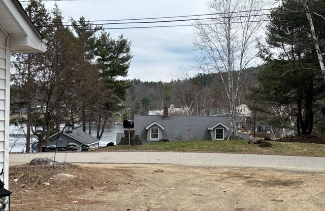 Hidden 4BR-3 bath Gem with lake views, private day dock and so much more