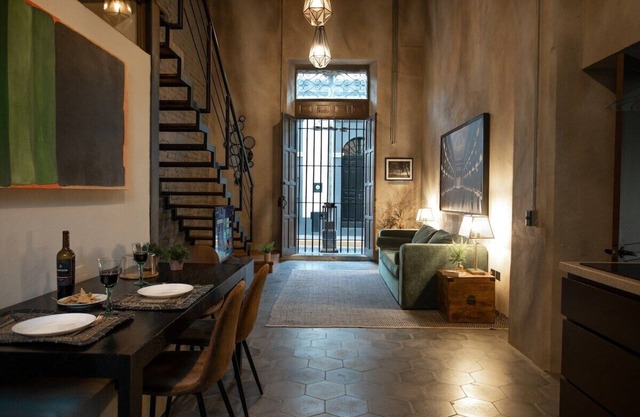 Hidden Gem|Loft at historic district with pool