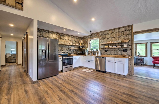 'Hidden Hollow' Family Home w/Mod Interior!