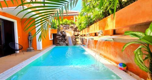 HIDELAND Luxury Pool Villa Pattaya Walking Street 5 Bedrooms