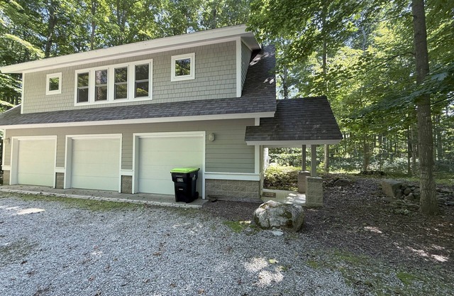 High Bluffs Hideaway: 1 BR, 1 BA in Leland, Sleeps 2