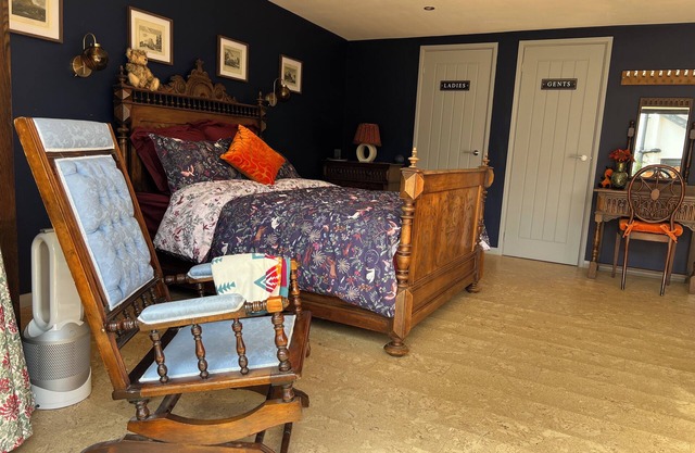 High end little home with antique style