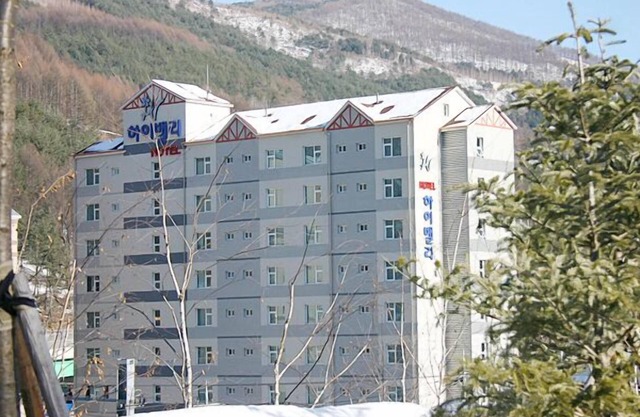 High Valley Hotel