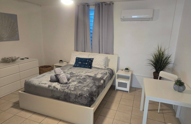 HighTide Guesthouse Apartment #7