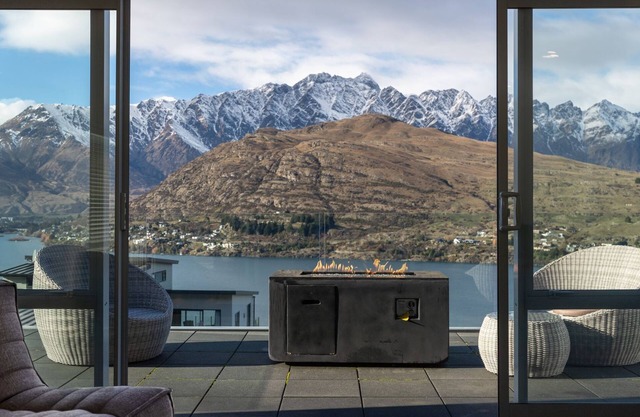Highview Haven | Lake View | Spa Pool | Garden