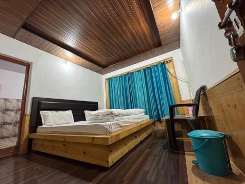 Highway Inn Guest House