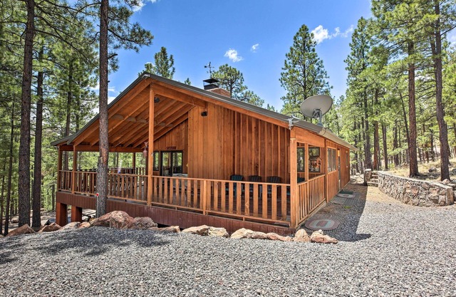 Hike, Bike & Ski, 12 Mi to Slopes: Serene Cabin