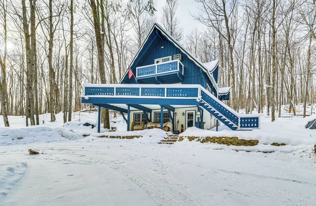 Hike, Golf & Explore: Cabin w/Deck in Bellaire!