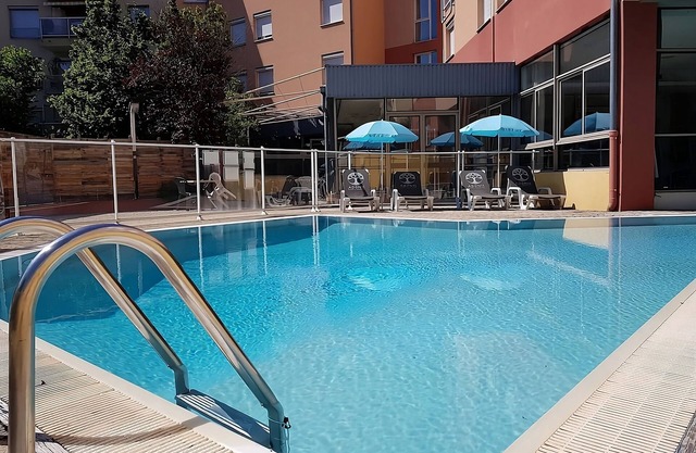 Hiking at Parc Naturel Urbain De La Luye! Onsite Parking and Outdoor Pool!