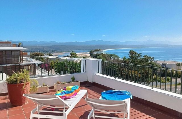 Hill House Holiday | Back-up Power, Sea Views