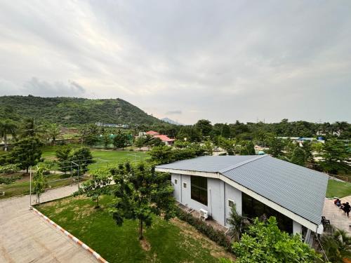 HillRock Resort & Villas, Neral-Karjat