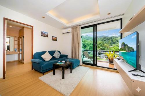 Hillside 2BR Apartment with Pool & Gym 5 Min to Kamala Beach 48RK
