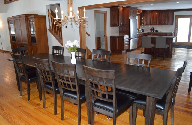 Hillside Lodge: Sleeps 22-25, 7 br, 5.5 ba, 5,650 sq ft