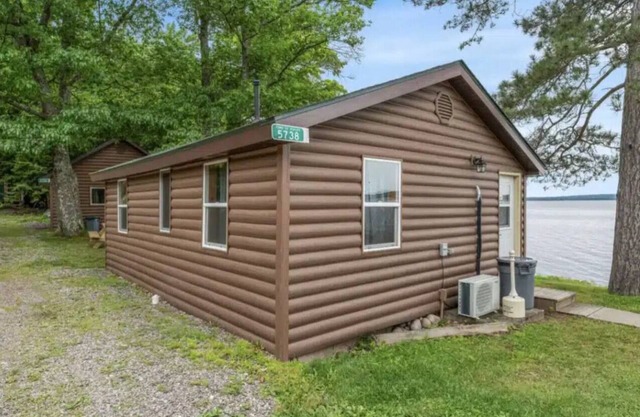 Hillside Resort Cabin #7