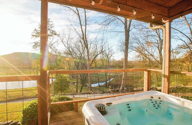 Hilltop Haven Pool, Hot Tub & Game Loft