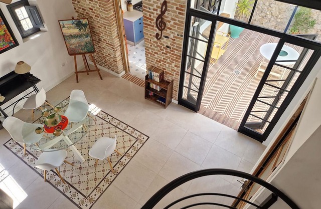 Historic 1936 Villa Near Pedregalejo Beach, Renovated 2023, Málaga