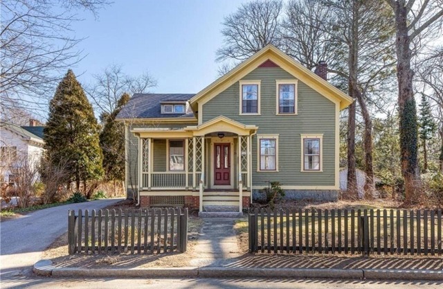 Historic 5BR Colonial - Peace & Tranquility Near Beaches, URI, and Newport!