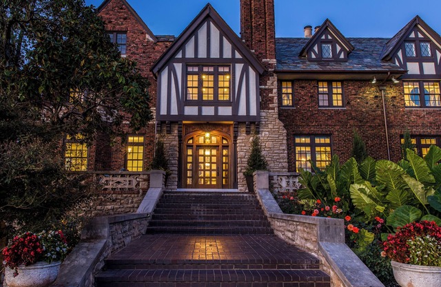 Historic 7-bedroom Mansion on the Arkansas River