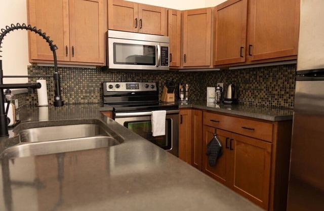 Historic brick charm 1BR downtown