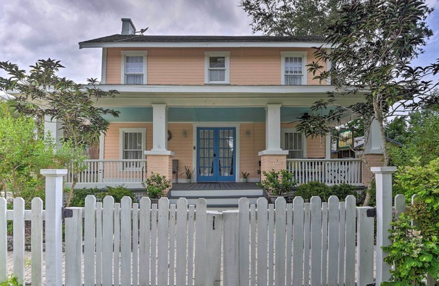 Historic Charmer-Walk to Downtown Sarasota!
