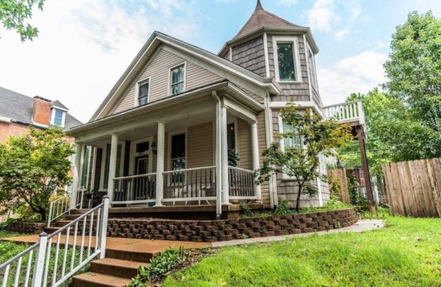 Historic charm☆Fenced☆Gated parking☆Huge