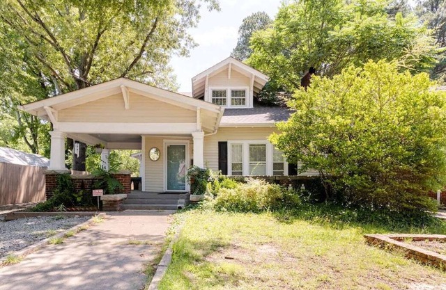 Historic Craftsman Bungalow Minutes from Downtown!