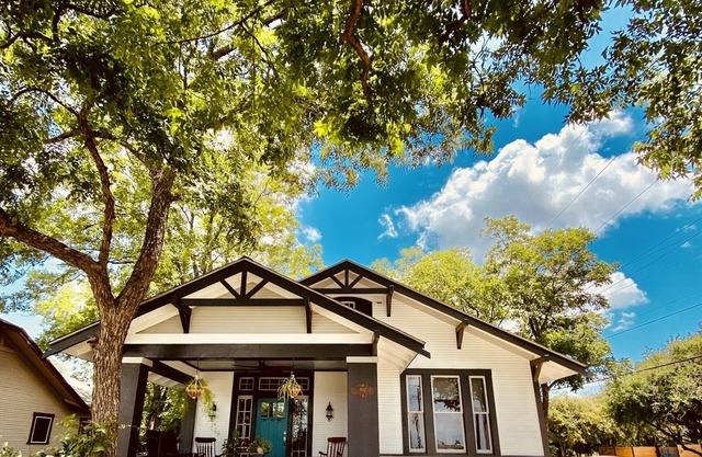 Historic Home Downtown San Antonio Minutes from The Pearl/Riverwalk