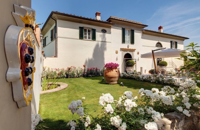 Historic Villa In The Tuscany Hills With Swimming Pool And Jacuzzi